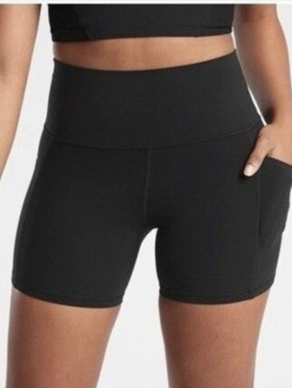 Athleta Salutation Stash Pocket 2- 5” Shorts Size XL Black High Waist Stretch